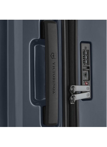 Kohver 75 cm VICTORINOX AIROX  Tumesinine